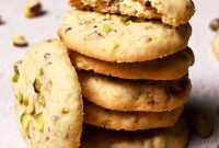 Crisp Pistachio Cookies with a Buttery Crunch