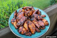 Crispy Baked Peach-Glazed Chicken Wings