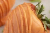 Easter Chocolate-Covered Strawberries Recipe and Decorating Ideas