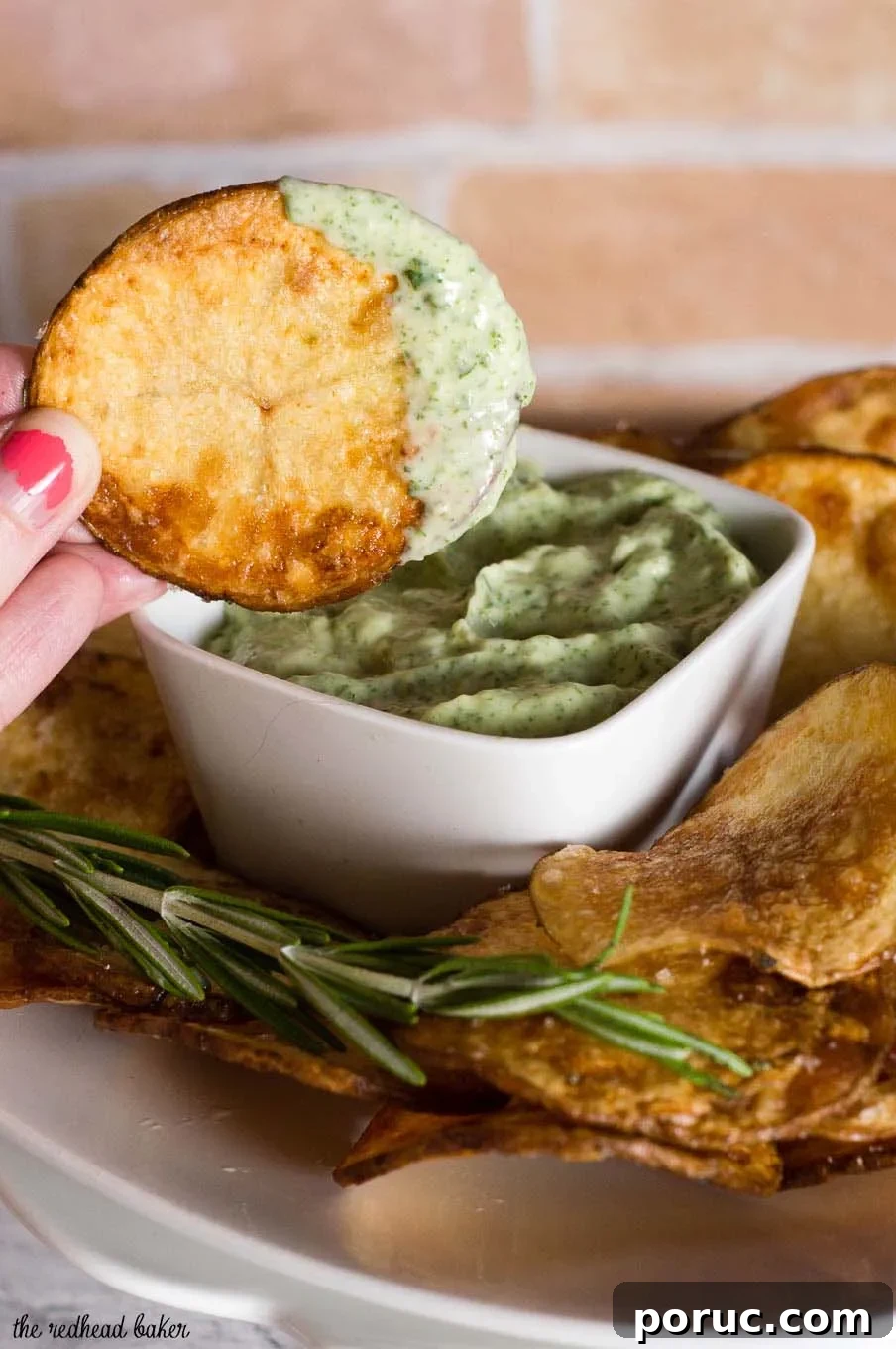 Crispy Rosemary Potato Chips with Garlic Herb Aioli Dip 6 Rosemary potato chips: you can't get this flavor in a bag of store-bought chips! Dunk these crispy chips in a dip of fresh herb aioli for even more flavor. #ProgressiveEats