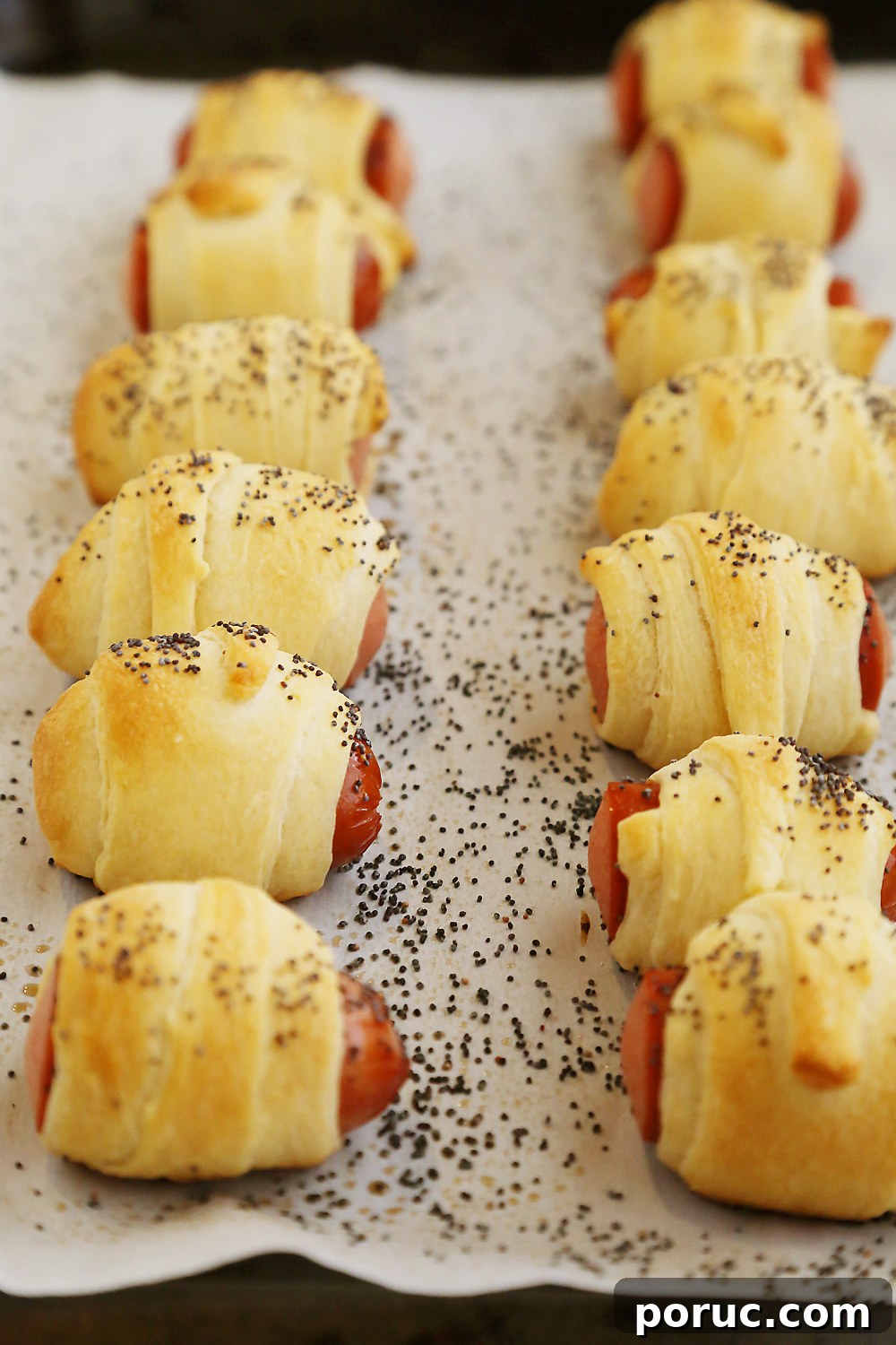 3-Ingredient Crescent Roll-Ups with Hot Dogs 3 3-Ingredient Crescent Hot Dog Rollups – a quick appetizer kids love