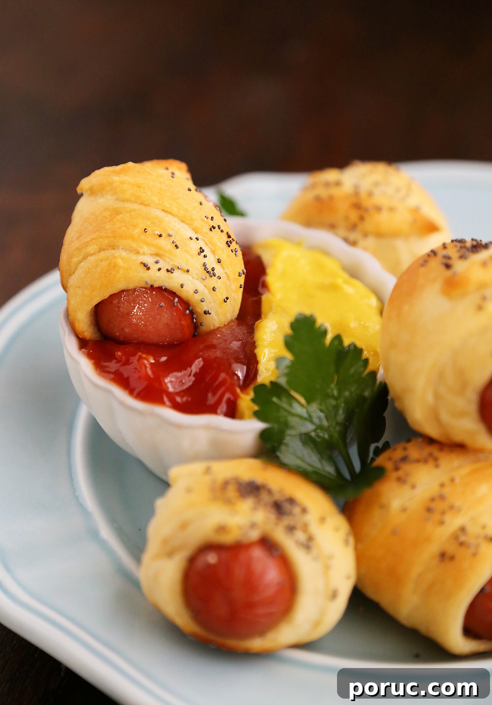 3-Ingredient Crescent Roll-Ups with Hot Dogs 6 Easy to make crescent hot dog rollups