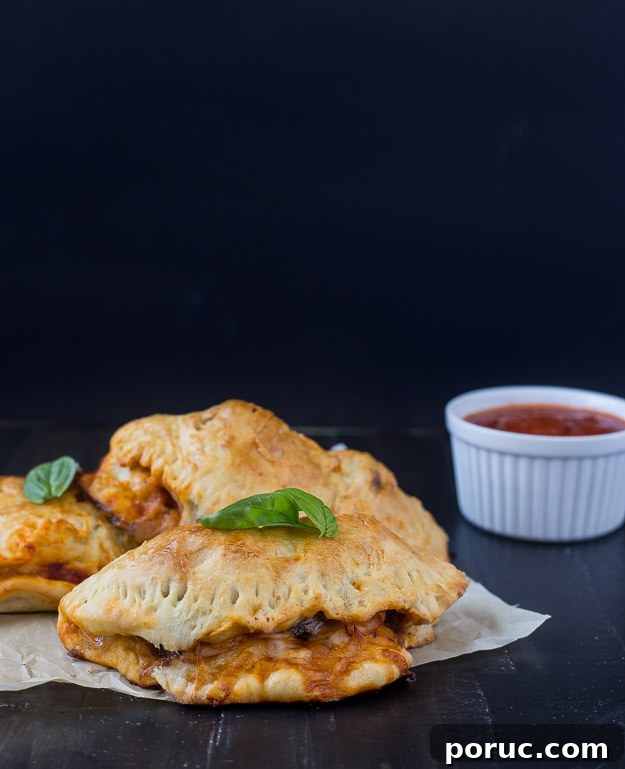 Cheesy Meatball Calzone Recipe: Crispy Crust with Gooey Cheese 5 Cheesy meatball calzone