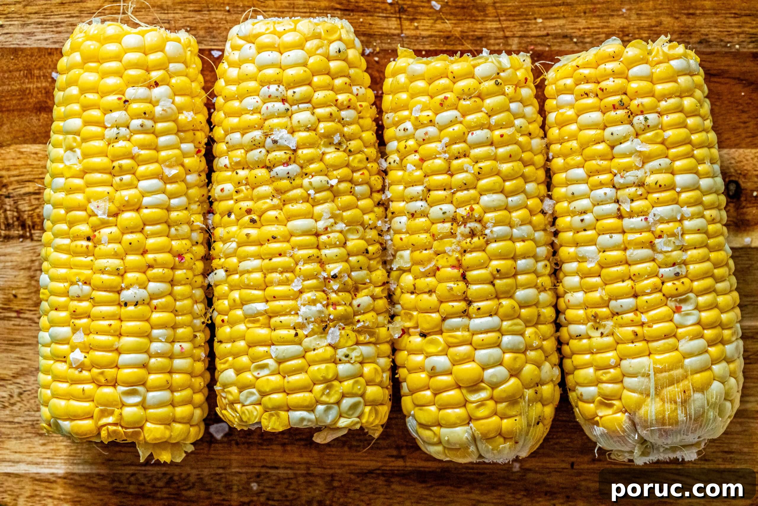 Grilled Corn on the Cob: 3 Quick Methods in 20 Minutes 6 corn on the cob with pepper
