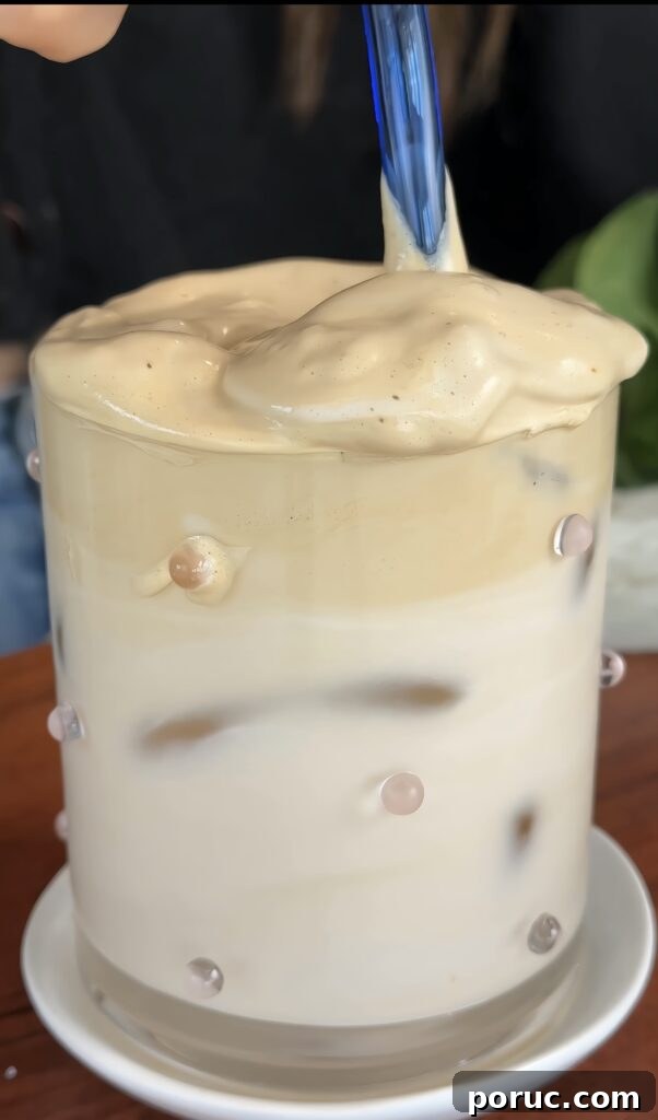 Whipped instant coffee with milk