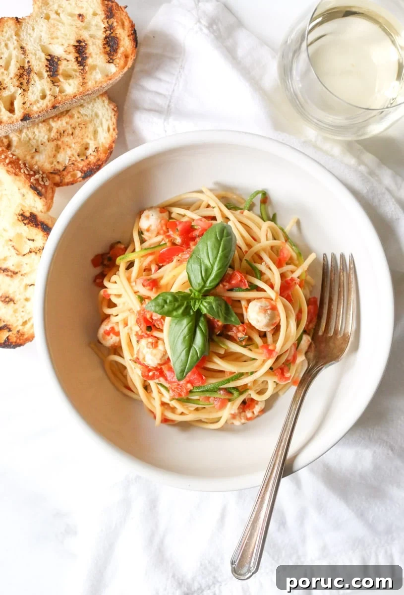 spaghetti-with-zucchini-cherry-tomato-sauce-and-fresh-mozzarella-pearls-3
