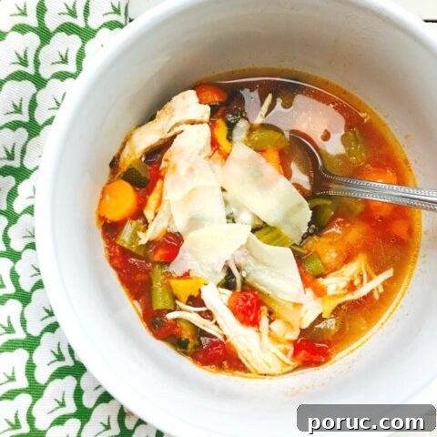 21 Day Fix Easy Chicken and Veggie Soup | Confessions of a Fit Foodie
