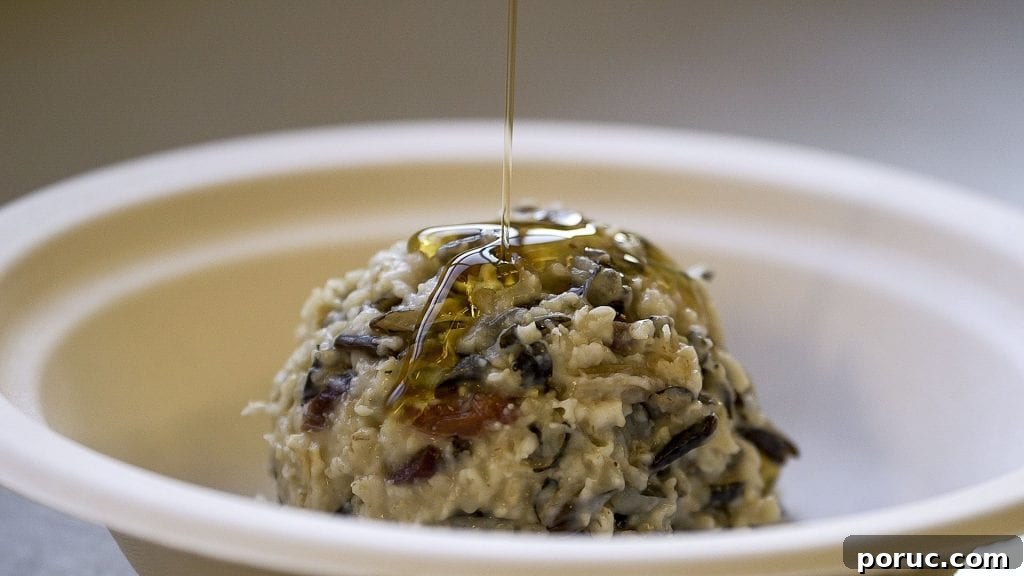 6 Simple Ways to Cook Flavorful Oats for Breakfast 3 Wild Rice & Oatmeal Bake