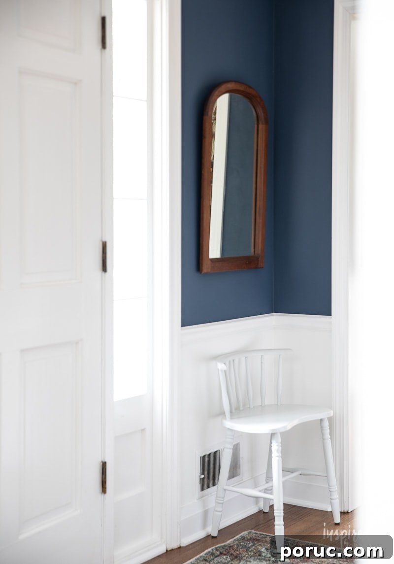 Hidden Vintage Treasures: My Latest Retro Finds and Collectibles 10 Close-up of arched mirror frame