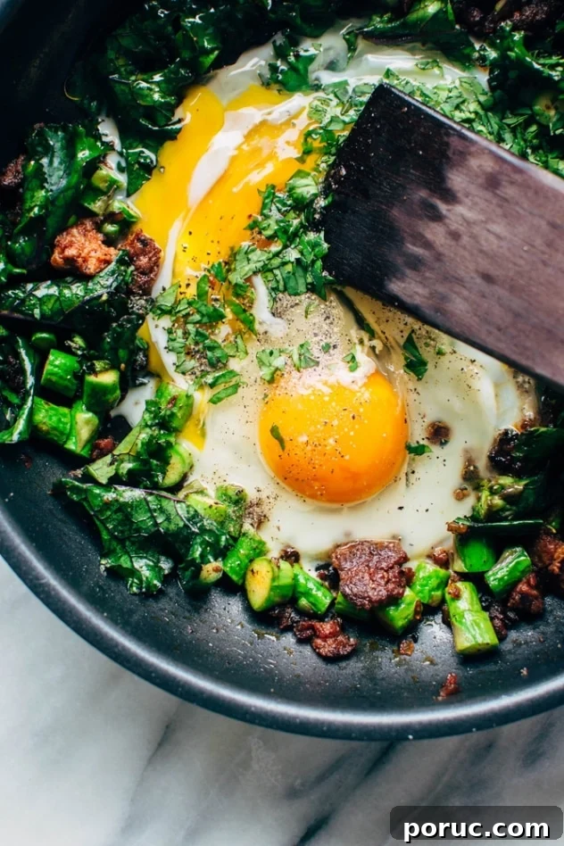 Chorizo and Asparagus Scrambled Eggs Recipe for Busy Mornings 5 Made with only 5 ingredients, this easy chorizo and asparagus scramble is a breakfast hero. Plus it's healthy, quick and SUPER easy to make!
