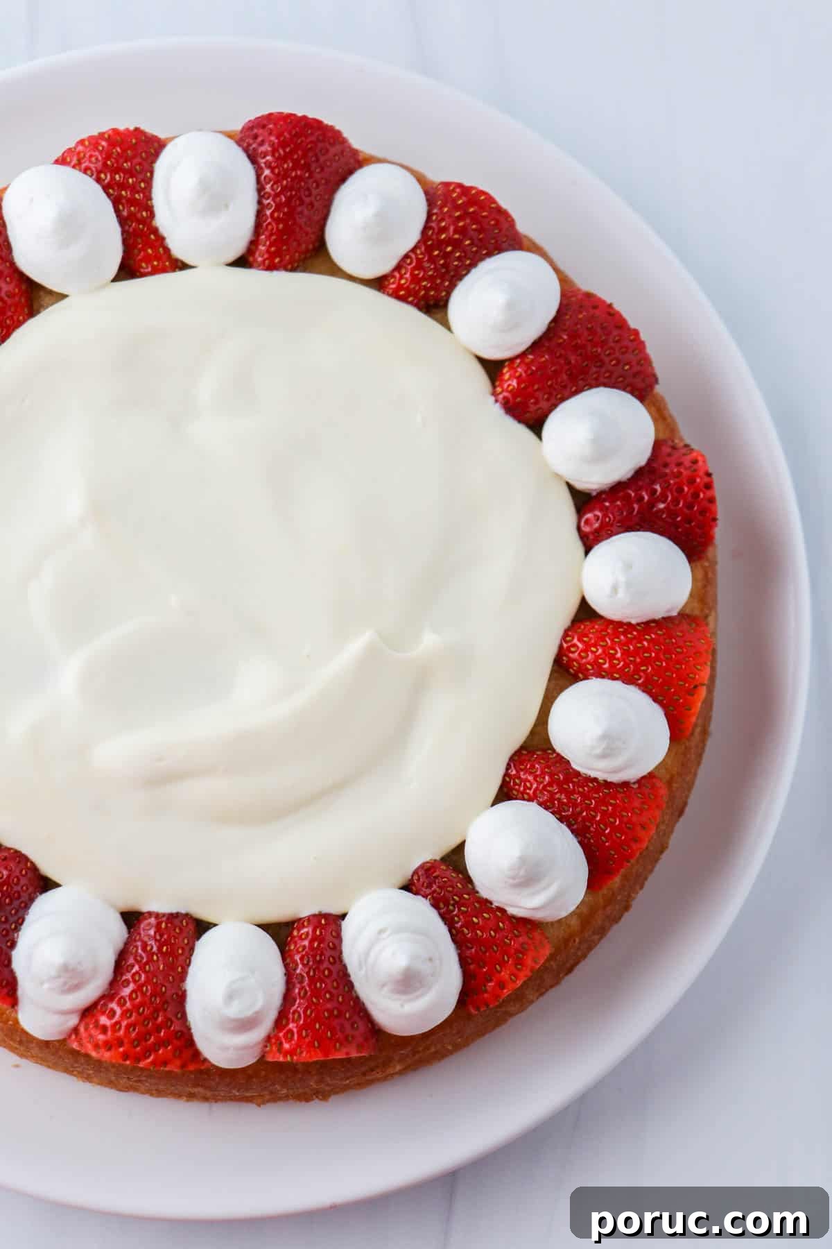 Vanilla Layer Cake with Strawberry Filling — Swedish Midsummer Cake 15 img 471 17