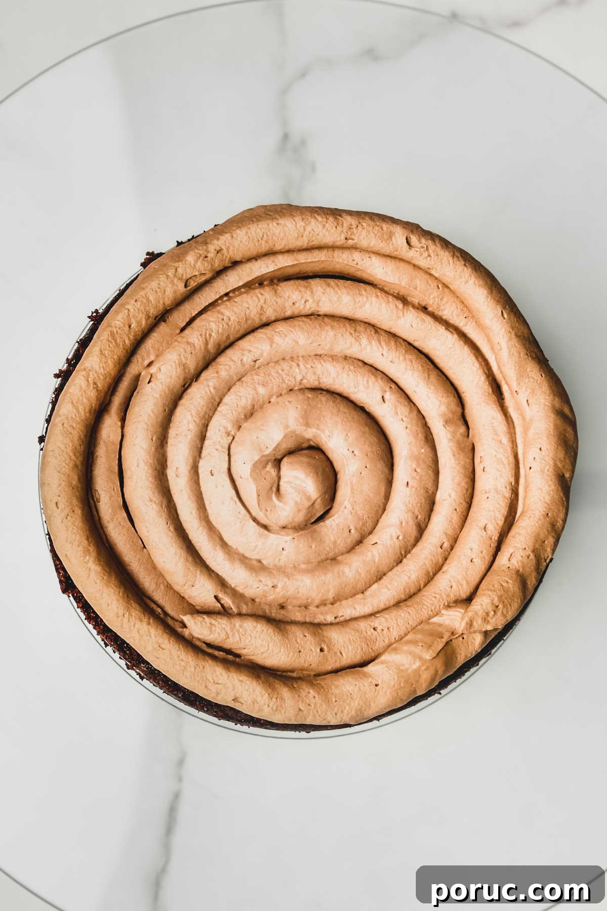 Génoise au chocolat avec de la ganache montée