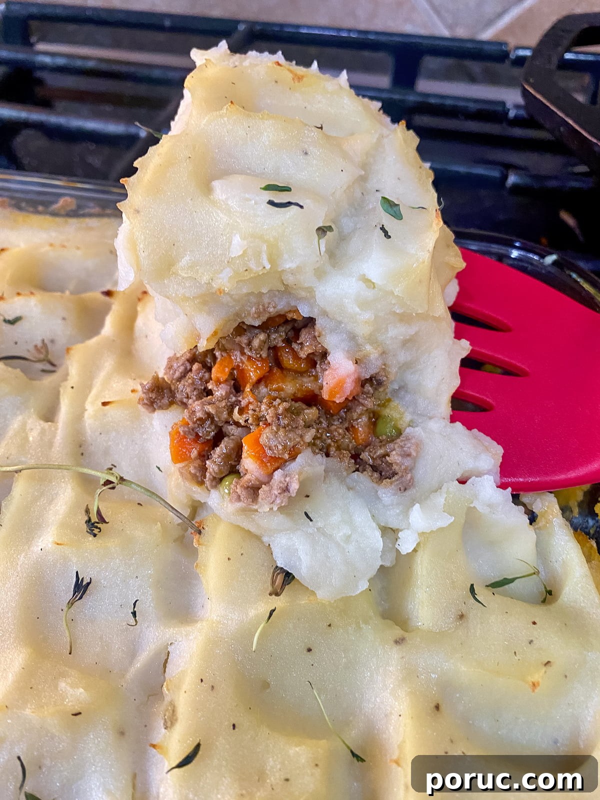Dairy-Free Vegetarian Shepherd’s Pie Recipe for Comforting Dinner 3 Shepherd's pie closeup