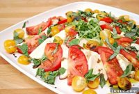 Arugula Caprese Salad with Cherry Tomatoes and Burrata