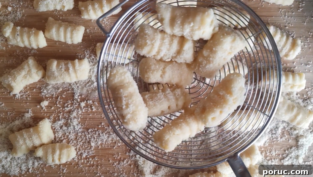 Screenshot (654) Gnocchi cooking in water